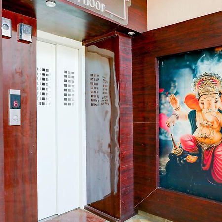 Super Hotel O Hyderabad Gate Iit Bhu Kakarmatha Eksteriør billede