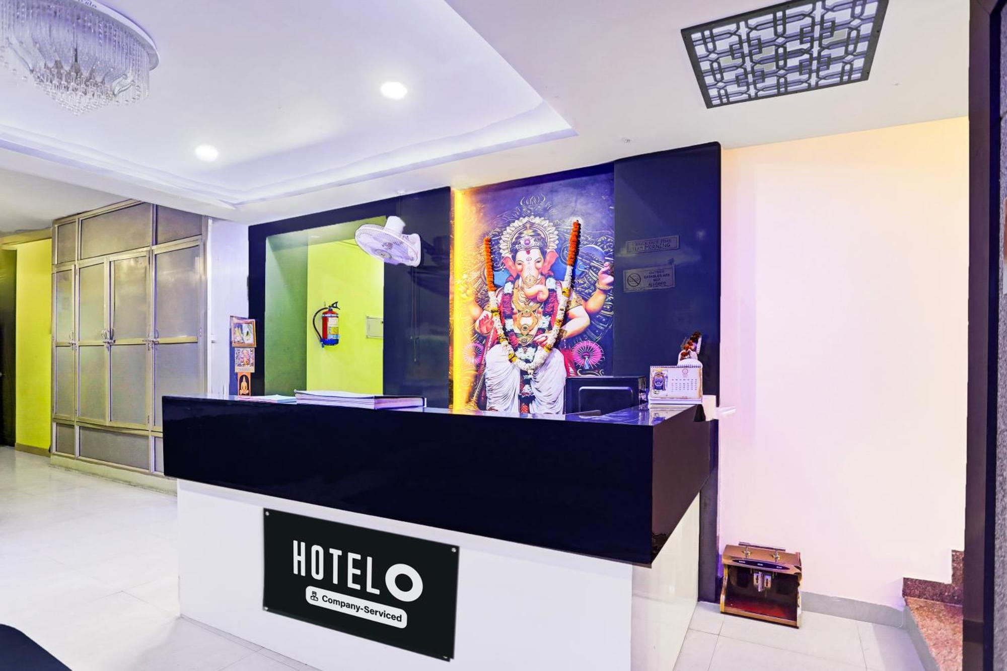 Super Hotel O Hyderabad Gate Iit Bhu Kakarmatha Eksteriør billede