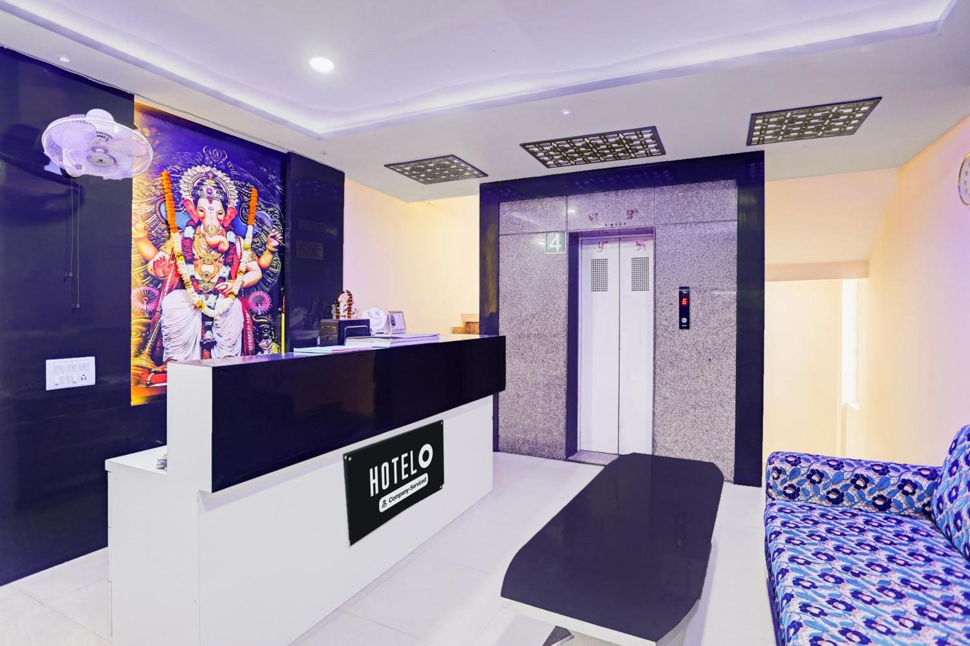 Super Hotel O Hyderabad Gate Iit Bhu Kakarmatha Eksteriør billede